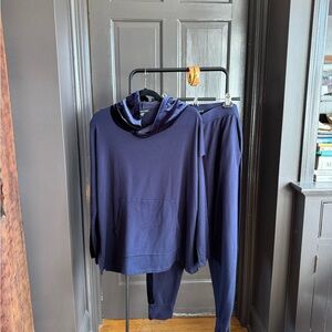 Eileen Fisher Navy Blue Jogger Set – Size M – Luxurious Comfort